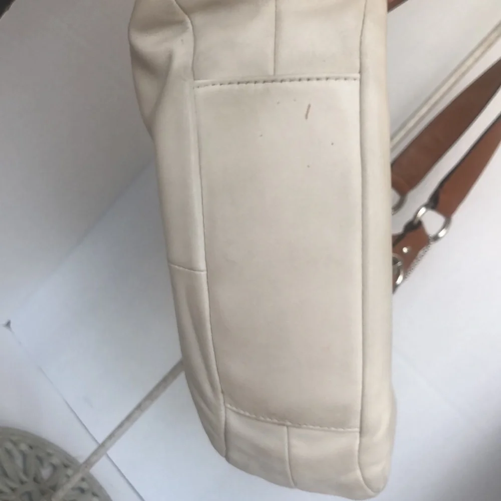 Coach F19453 White Leather Hobo Bag